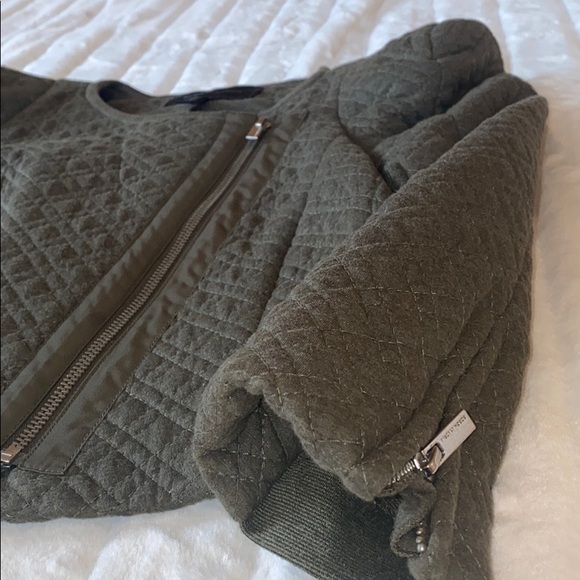 Jacket - Picture 4 of 8